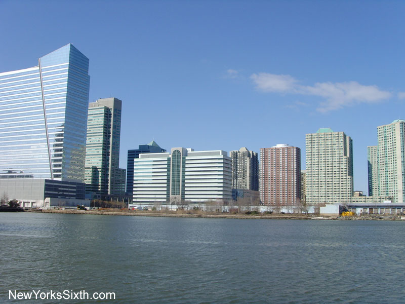 Newport, Jersey City. The skyline includes office towers and residential rental units owned by the Lefrak organization. Photo from Second Street looking north