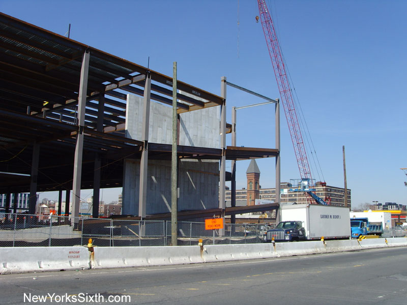 Home Depot, Jersey City, is being built at the mouth of the Holland Tunnel